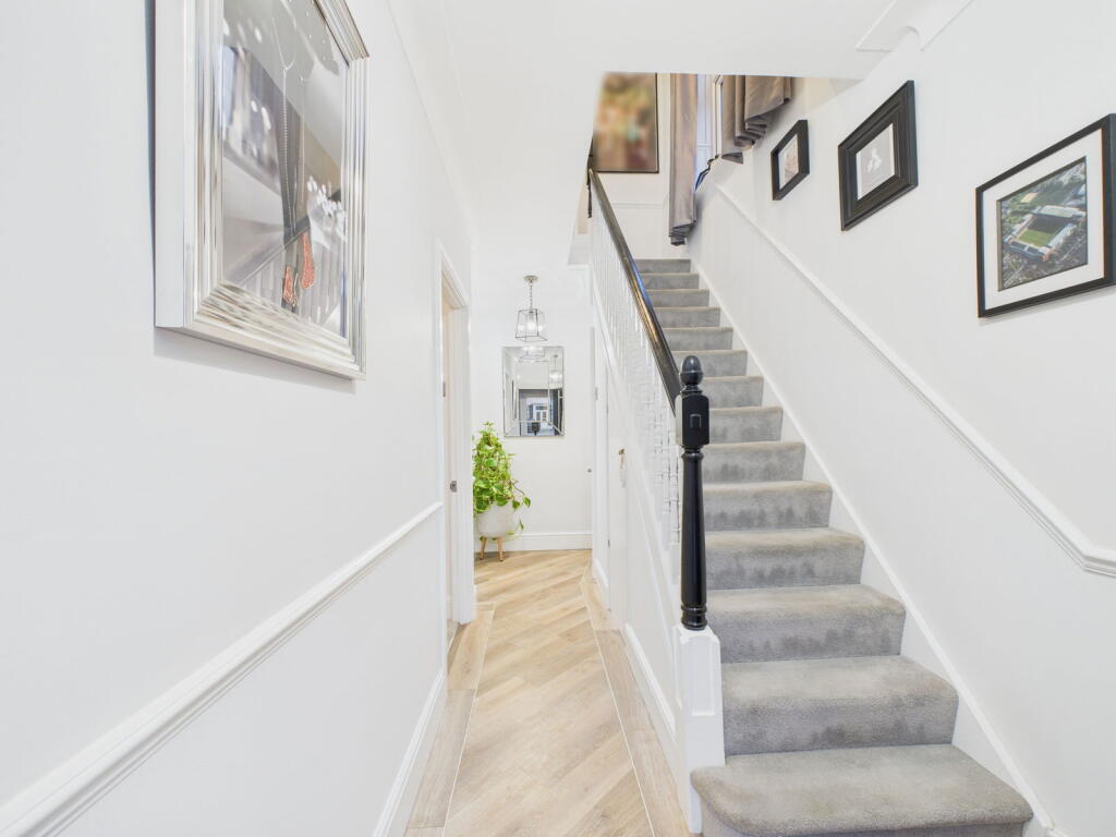 House in London - View 3