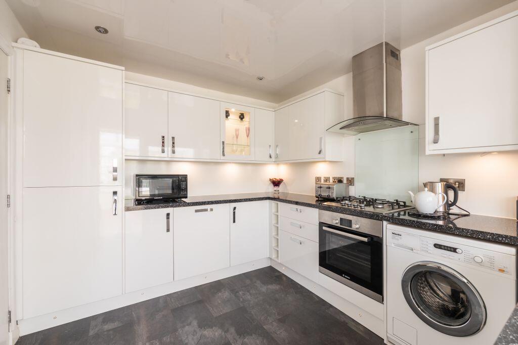 House in Bonnyrigg, Hopefield - View 5