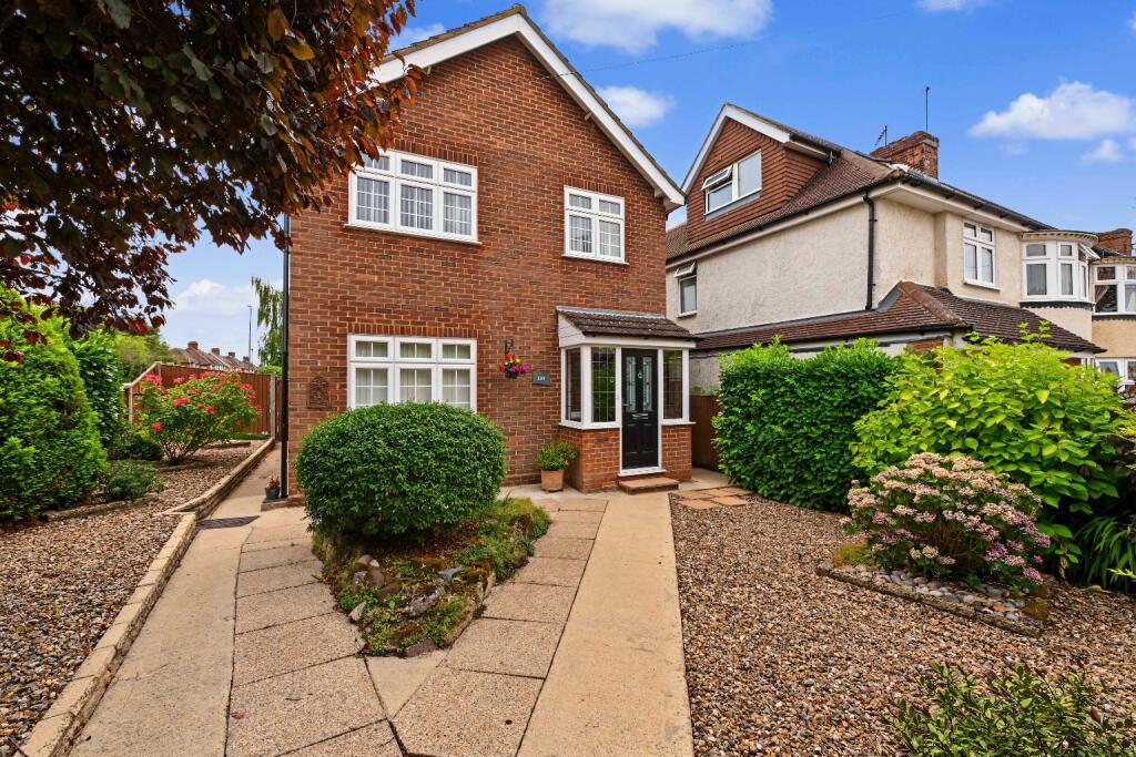 Main image of property: Tring Road, Aylesbury