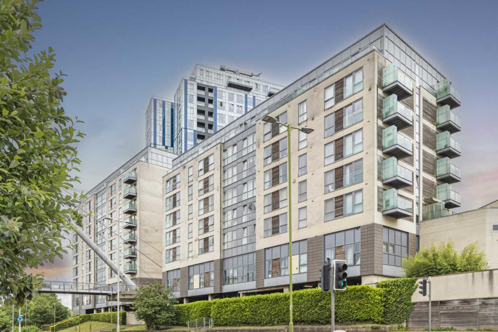 Main image of property: Moor End Lodge, Cotterells, Hemel Hempstead, Hertfordshire, HP1