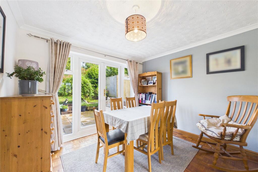 Columbine Road, Basingstoke, Hampshire, RG22 photo 4