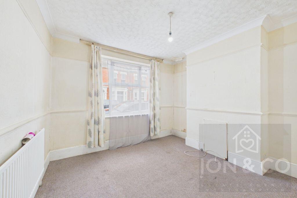 House in Northampton - View 3