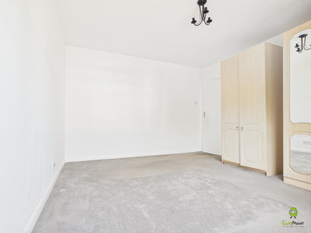 Apartment in Dartford - View 5