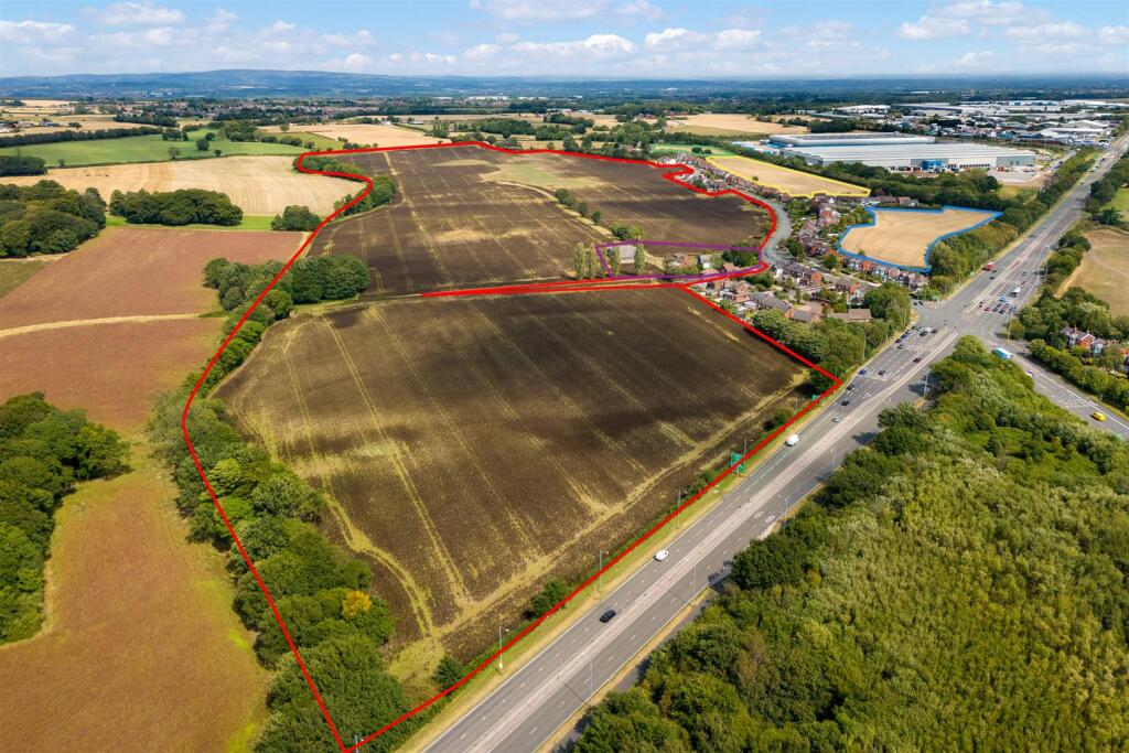 Main image of property: Garswood Gates Farm, Liverpool Road, Haydock, Ashton-In-Makerfield