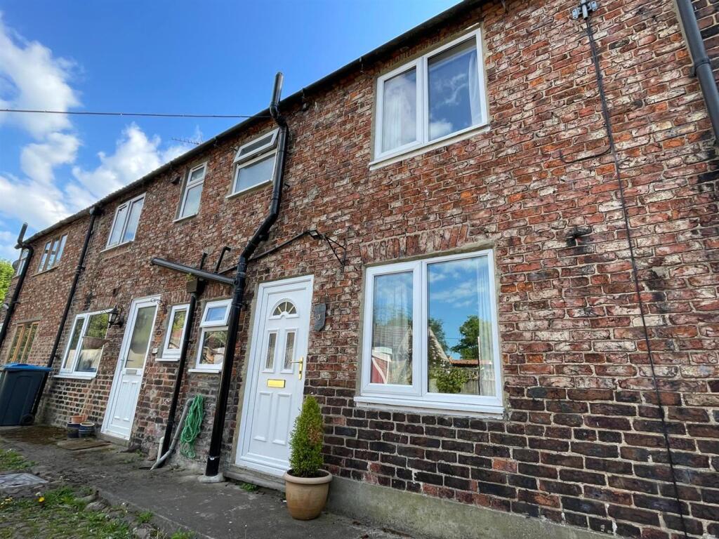 2-bed house on 3 Crawfords Yard, Brompton, Northallerton, £168,900