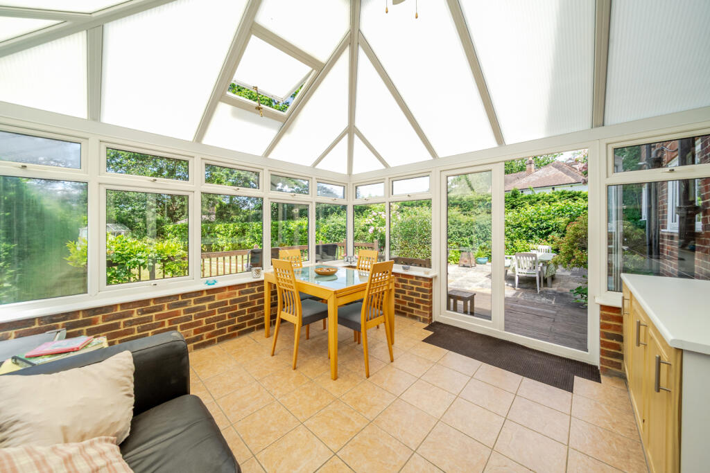 House in Waverley, Cranleigh - View 5