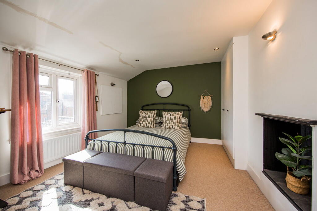 Apartment in Tonbridge - More