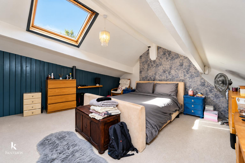 House in Pendle, Earby - More