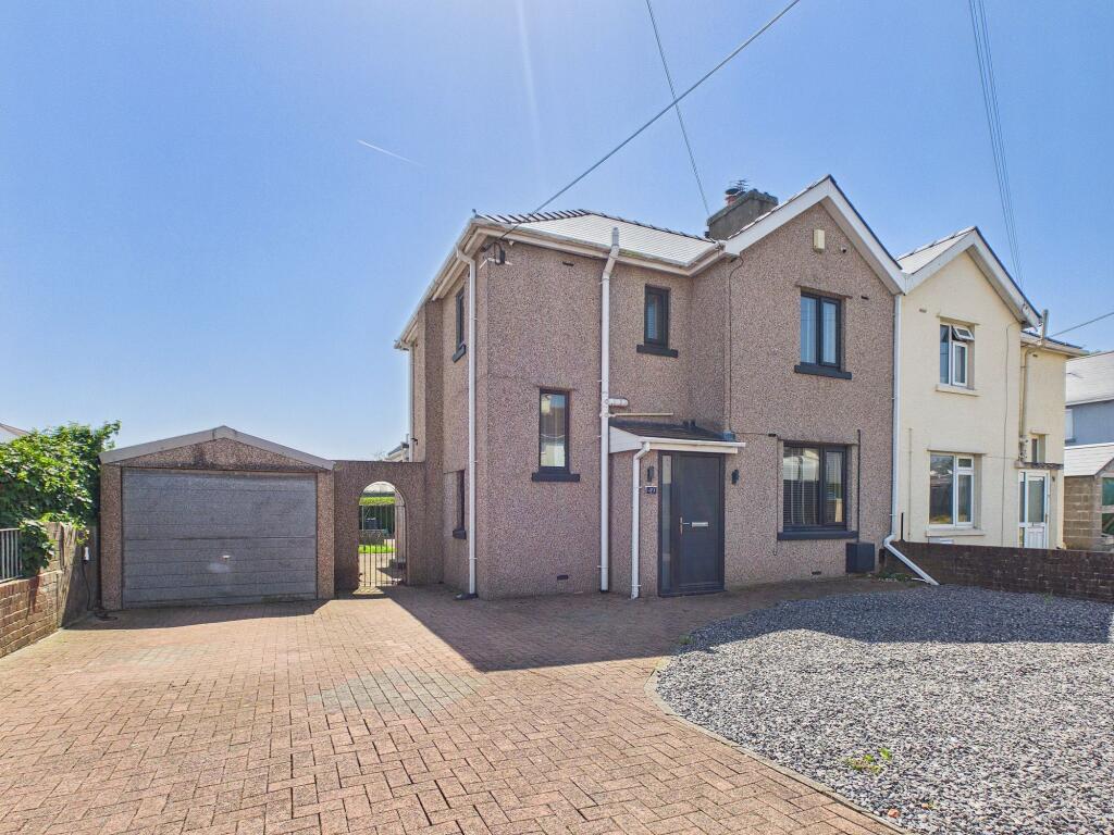 Main image of property: Glyndwr Avenue, St. Athan, CF62