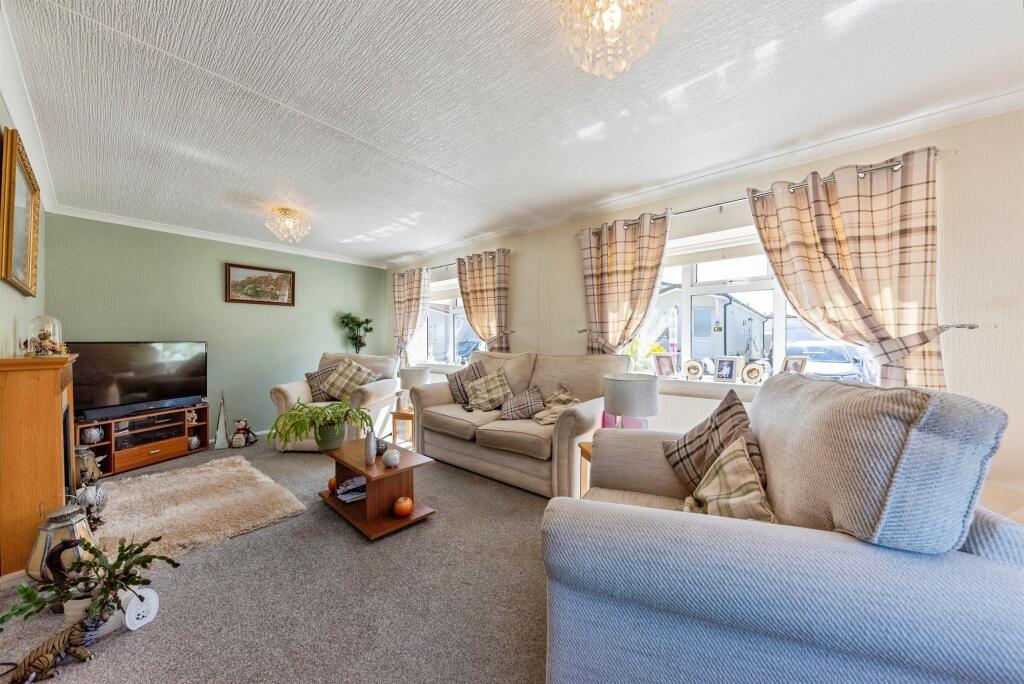 House in South Kesteven, Allington - View 2
