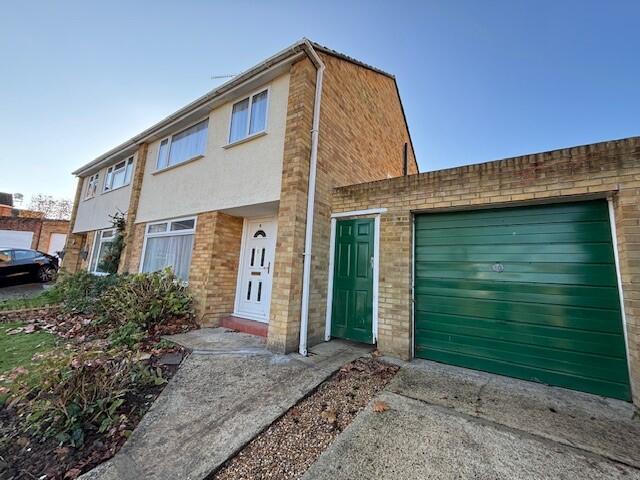 Main image of property: Plane Walk, Tonbridge