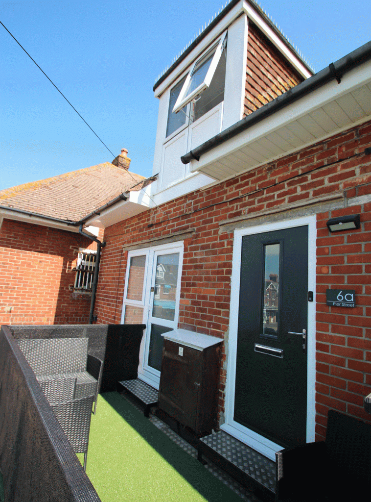Main image of property: Pier Street, Lee-on-the-Solent, Hampshire PO13 9LD