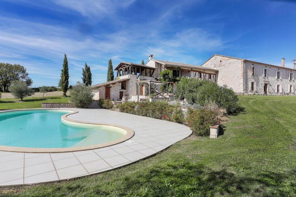 Main image of property: Midi-Pyrénées, Tarn, Castelnau-de-Montmiral