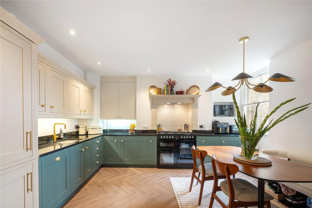 Apartment in London - View 5