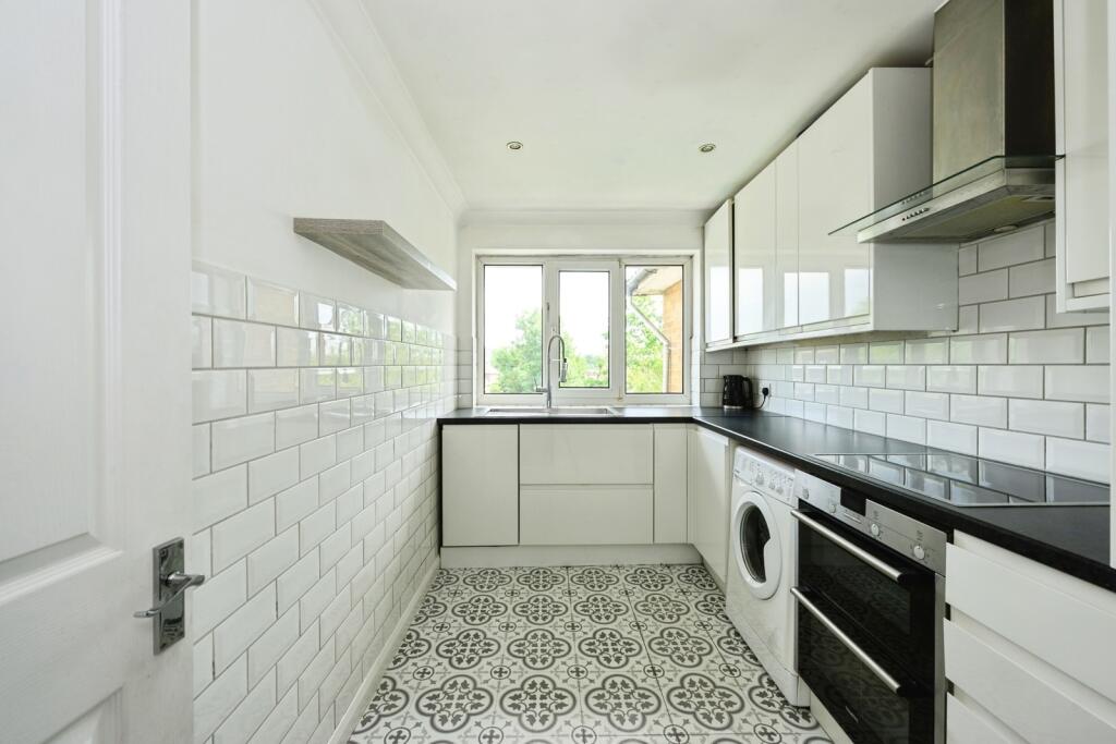 Main image of property: Nutfield Road, Merstham, Redhill, Surrey, RH1