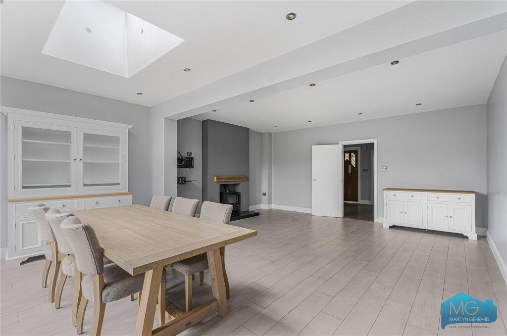 House in London - View 5