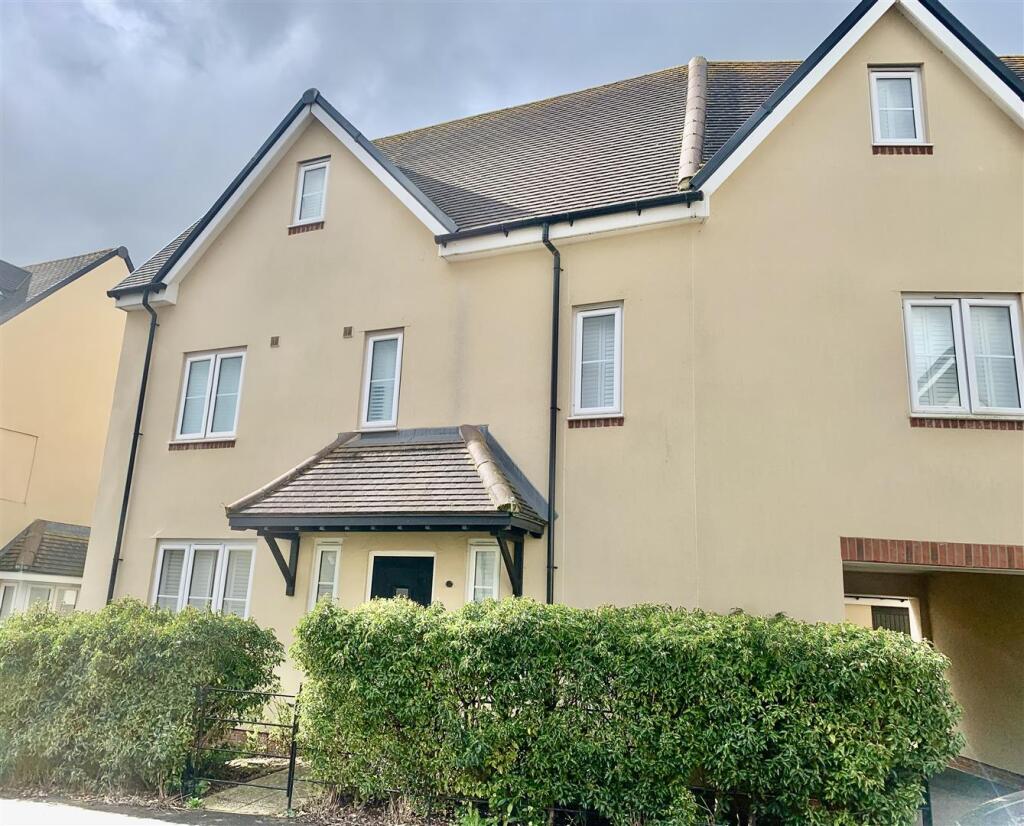 Main image of property: Devereux Mews, Malmesbury