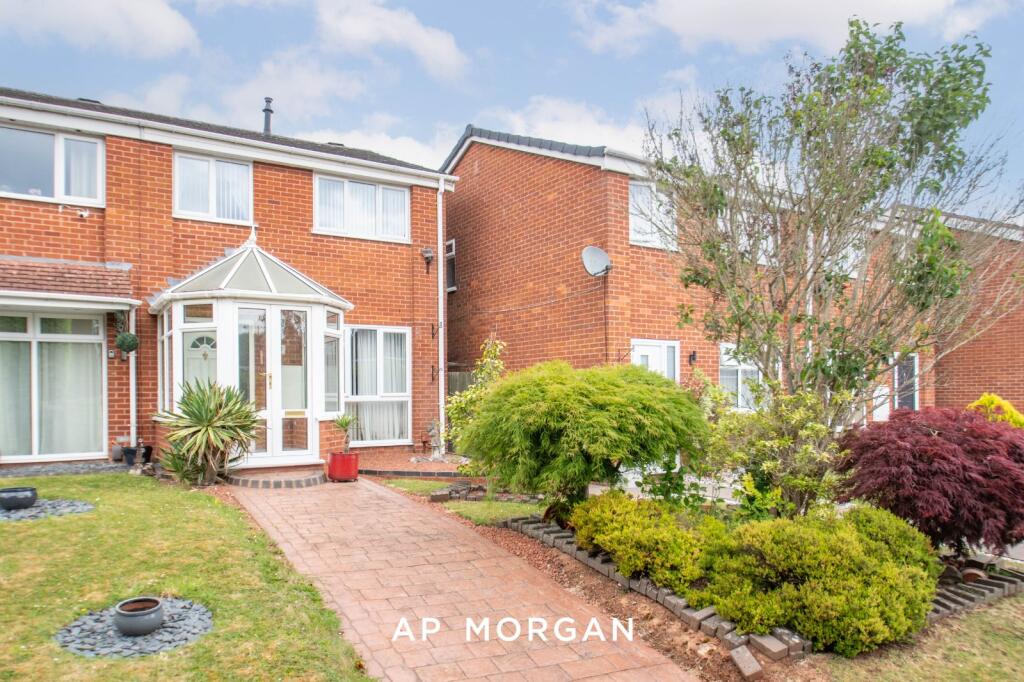 Main image of property: Gaydon Close, Lodge Park, Redditch, Worcestershire, B98