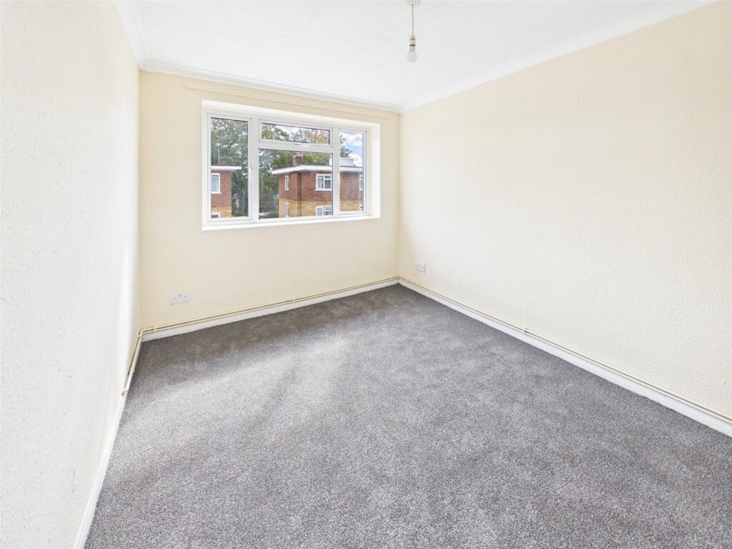 Apartment in Twickenham - View 5