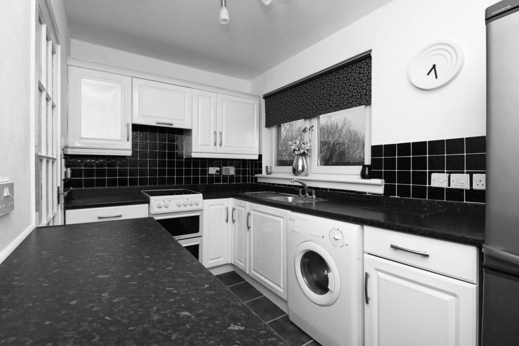 Main image of property: 32 Auchinblae Place, Dundee, DD3 9RS