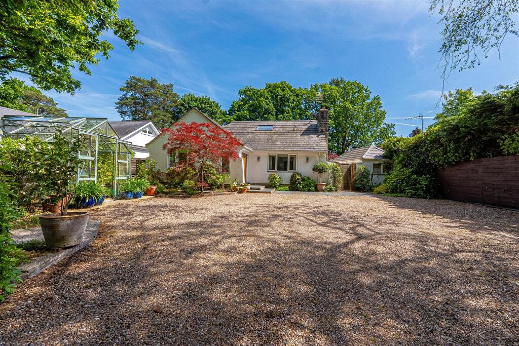 House in West Moors - View 5