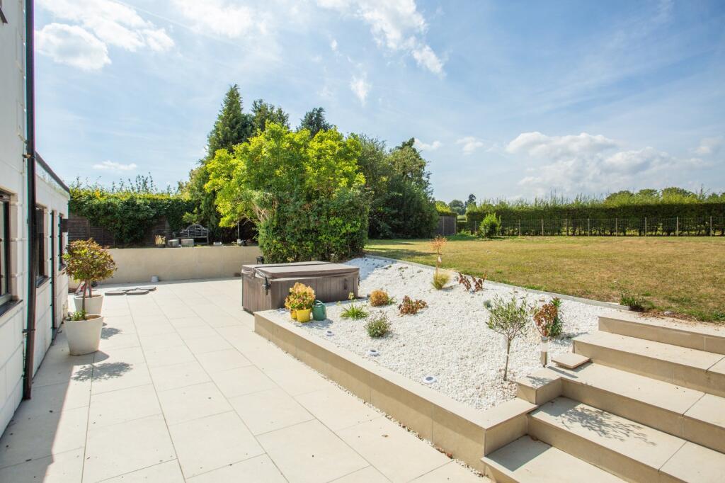 House in Canterbury - View 4