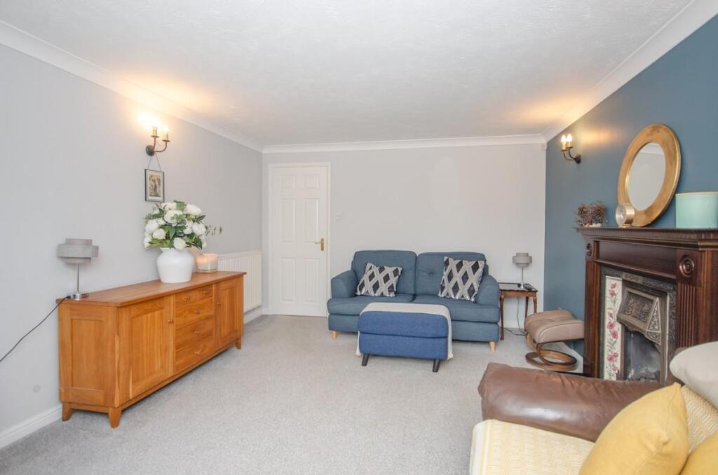 Heathfields, Downend, Bristol, BS16 6HT photo 4