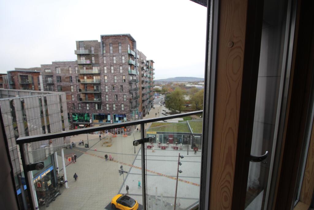 Apartment in Bolton - More