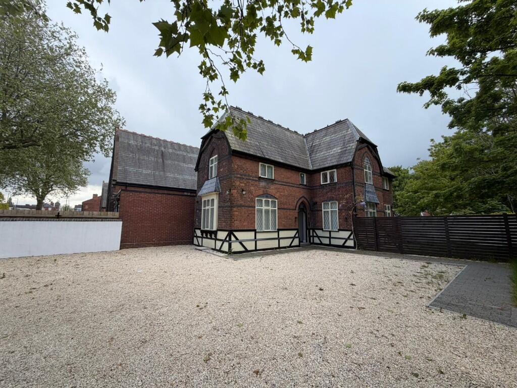 Main image of property: High Street, Walsall, West Midlands, WS3