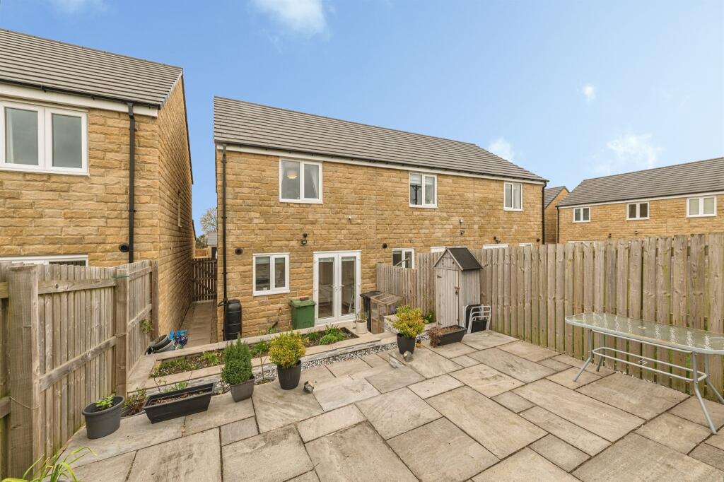 Jacquard Road, Skelmanthorpe, HUDDERSFIELD photo 4