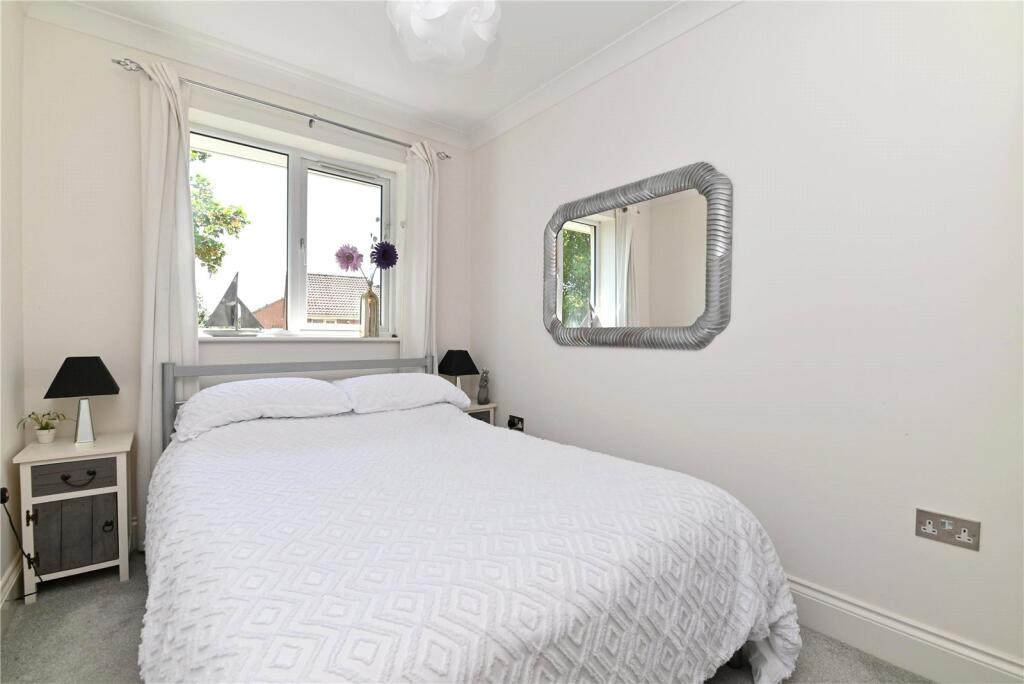 House in New Forest, New Milton - View 4