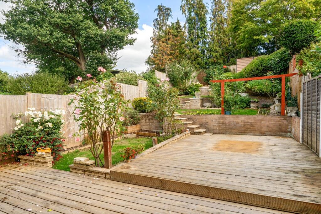 House in Slough - View 2