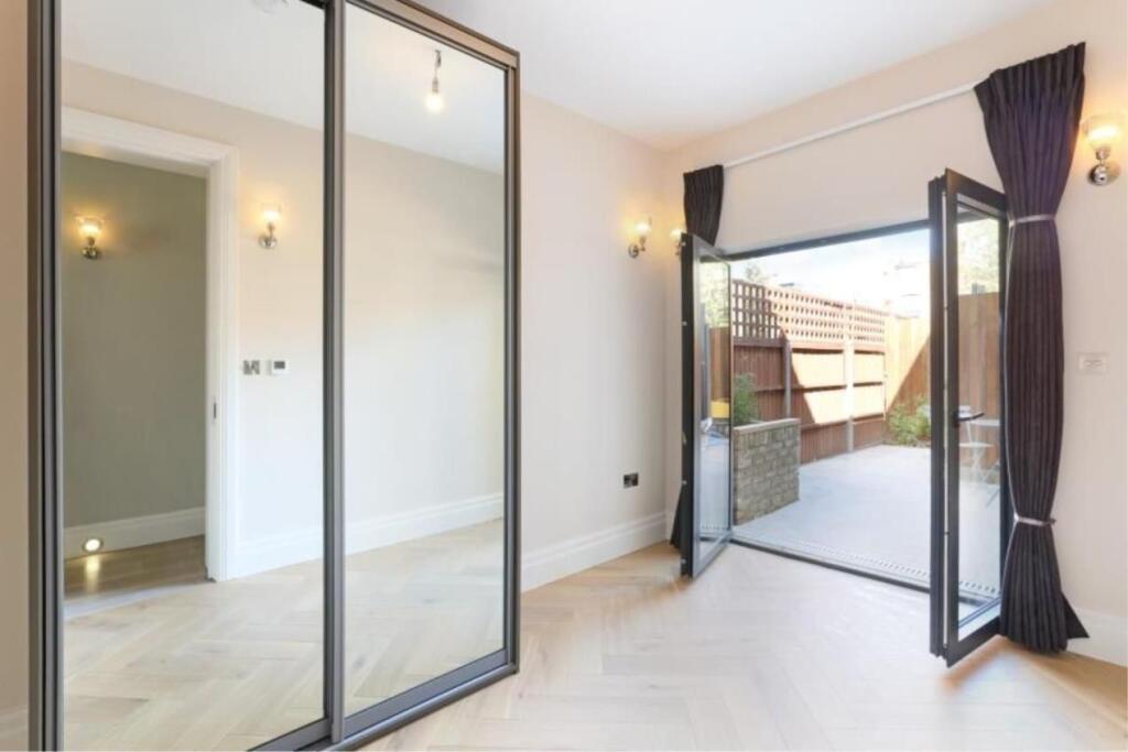 Main image of property: Villiers Road, London, NW2 5PU