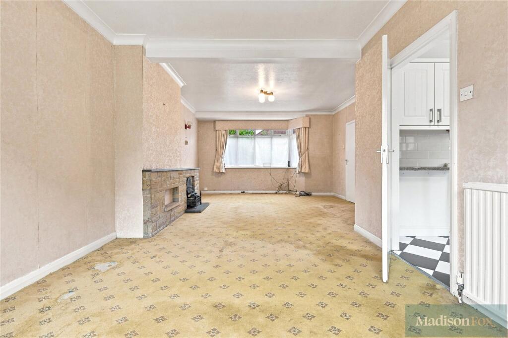 House in Epping Forest, Grange Hill, Chigwell - View 5