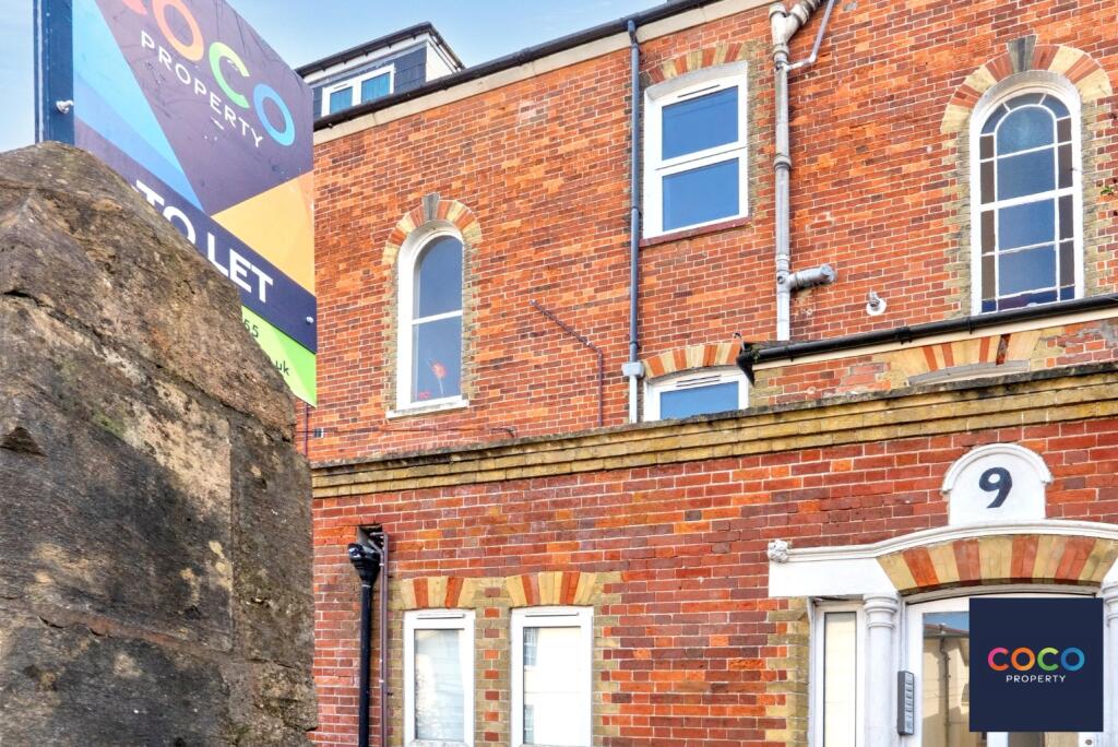 Main image of property: Flat 2, 9 Wyke Road, Weymouth, Dorset, DT4 9QE