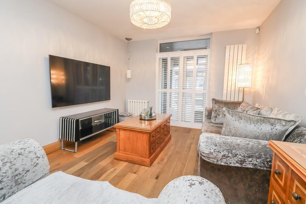 Princes Avenue, Tolworth photo 2