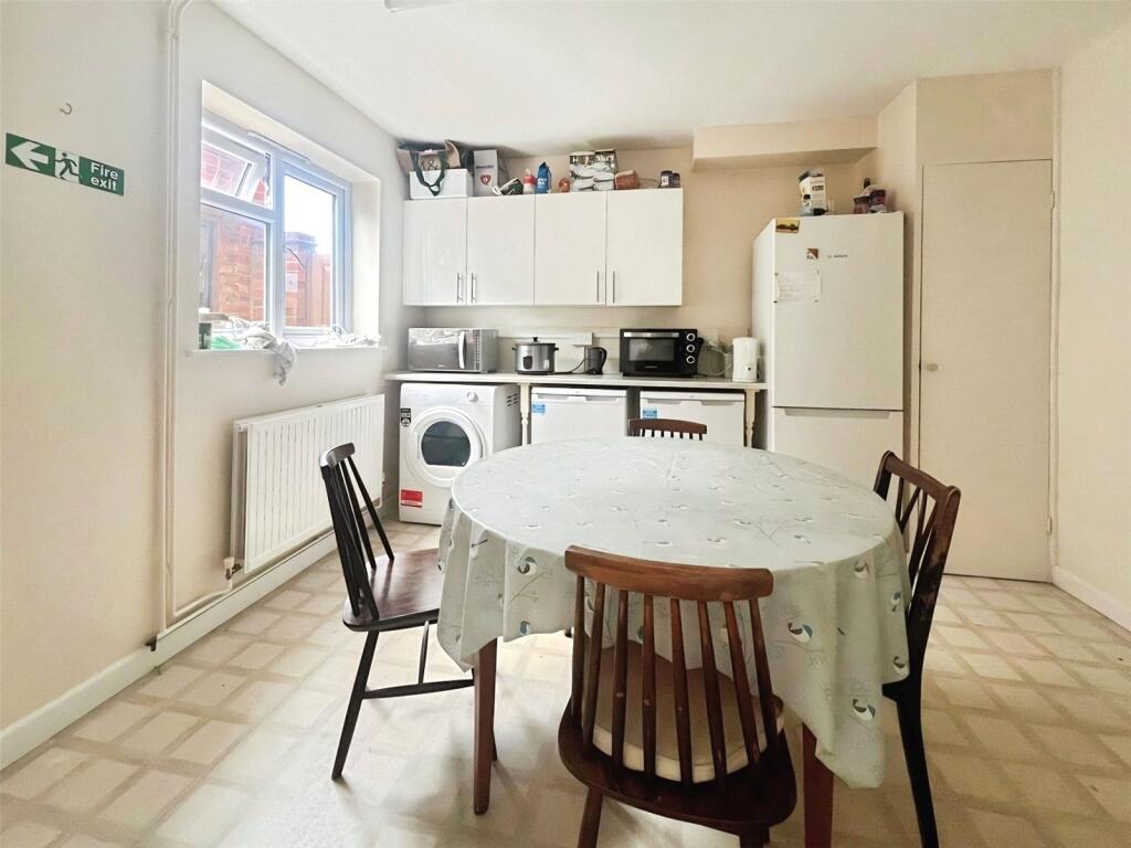 Acton Way, Cambridge, Cambridgeshire image 5