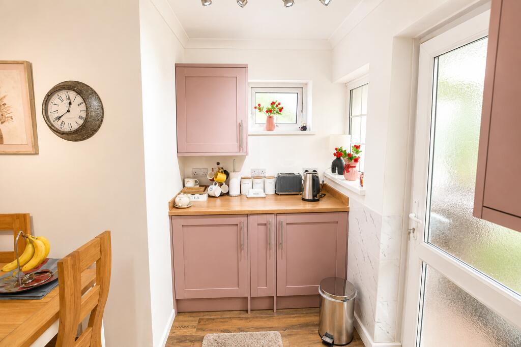 House in Merthyr Tydfil, Town - View 5