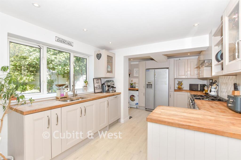 House in Horndean - View 5