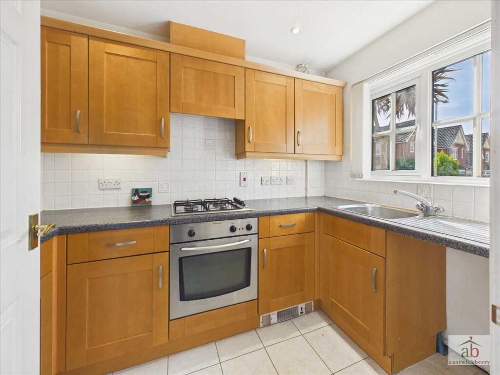 Lyle Close, Grange Farm, Kesgrave photo 4