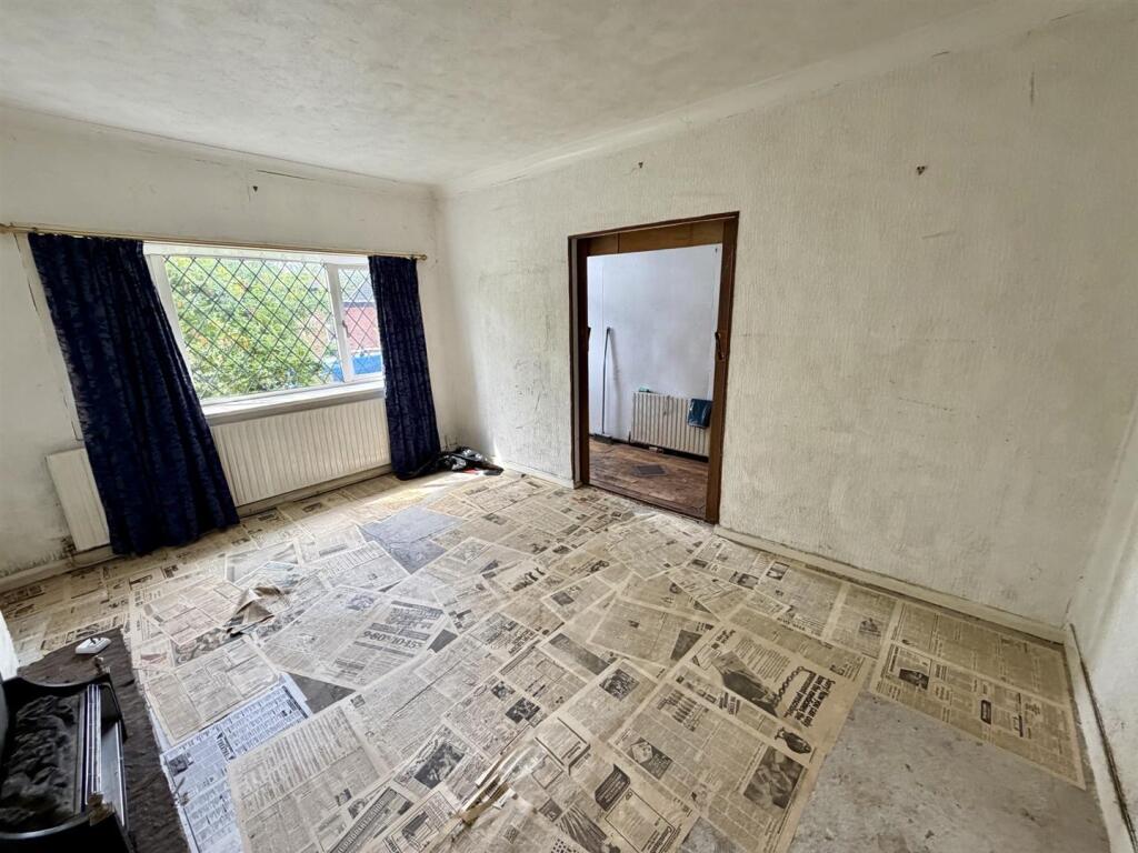 House in Kirklees, Mirfield - View 4