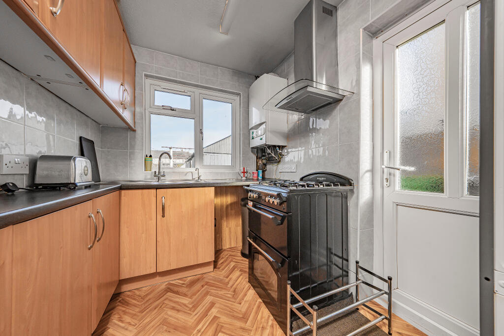 Furnival Avenue photo 4