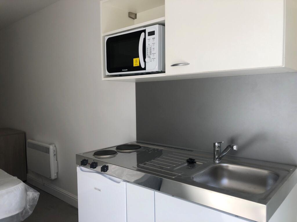 Apartment in Southampton - View 3