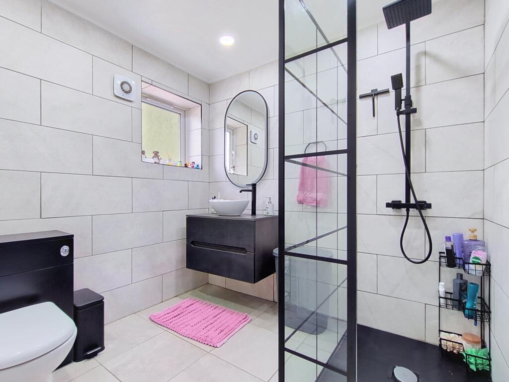 House in Kirklees, Hare Park Lane, Beggarington - View 3