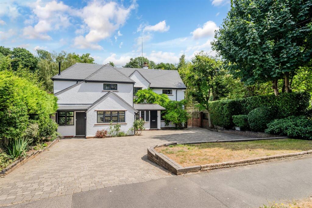 Main image of property: Kingswood Road, Tadworth