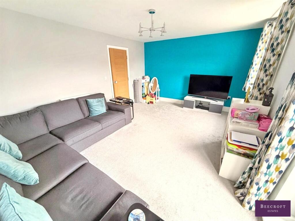 House in Barnsley, Hemingfield - View 4