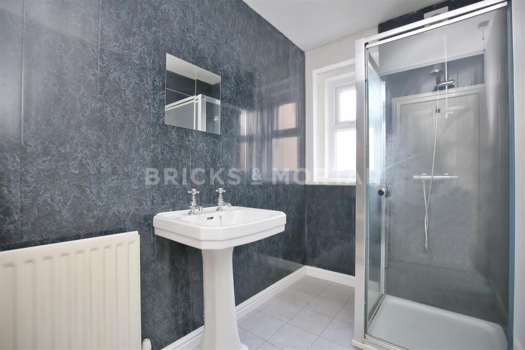 House in Newcastle upon Tyne - More
