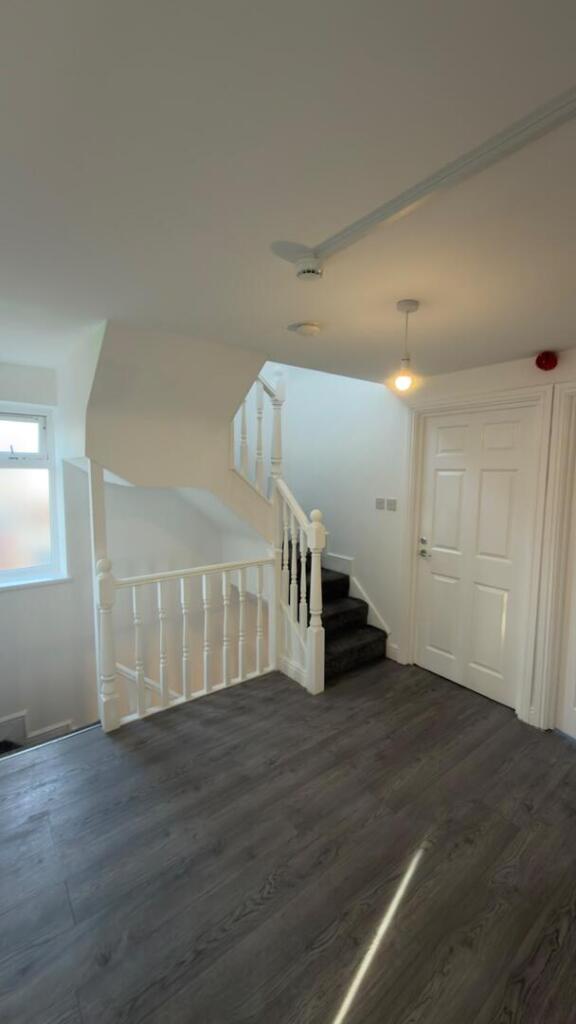 House in Dudley - View 4