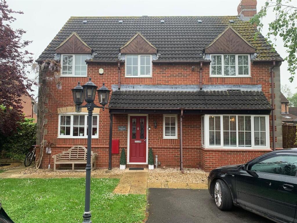 Main image of property: Waterdale Close, Hardwicke, GL2