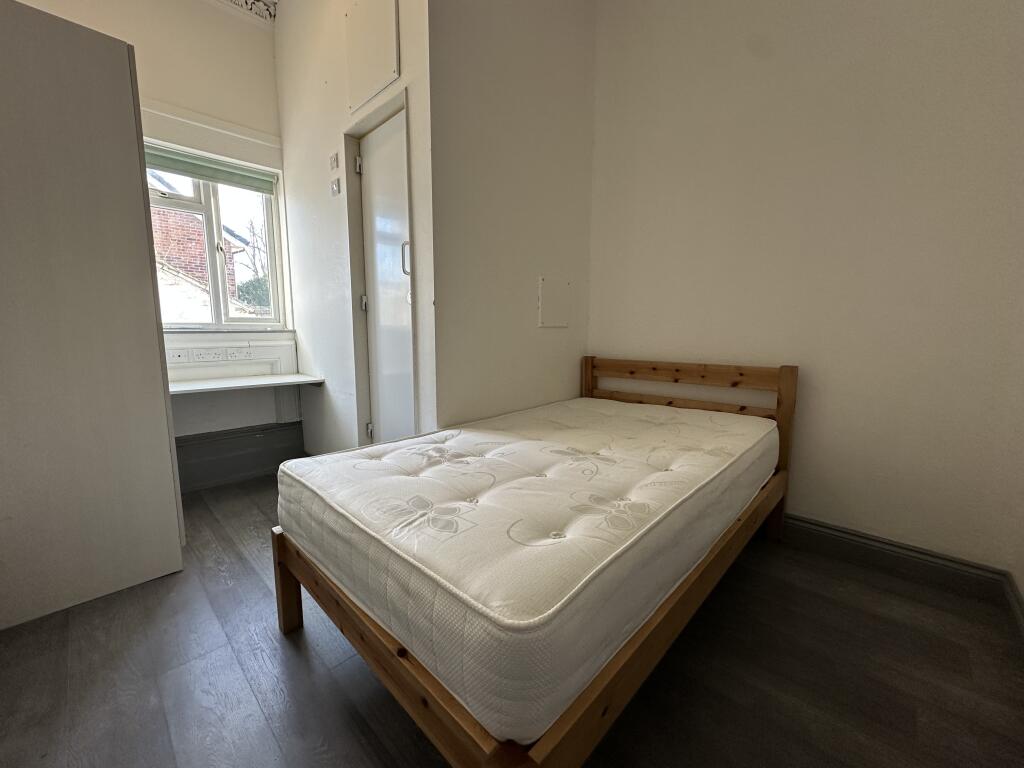 Main image of property: Warwick New Road, LEAMINGTON SPA